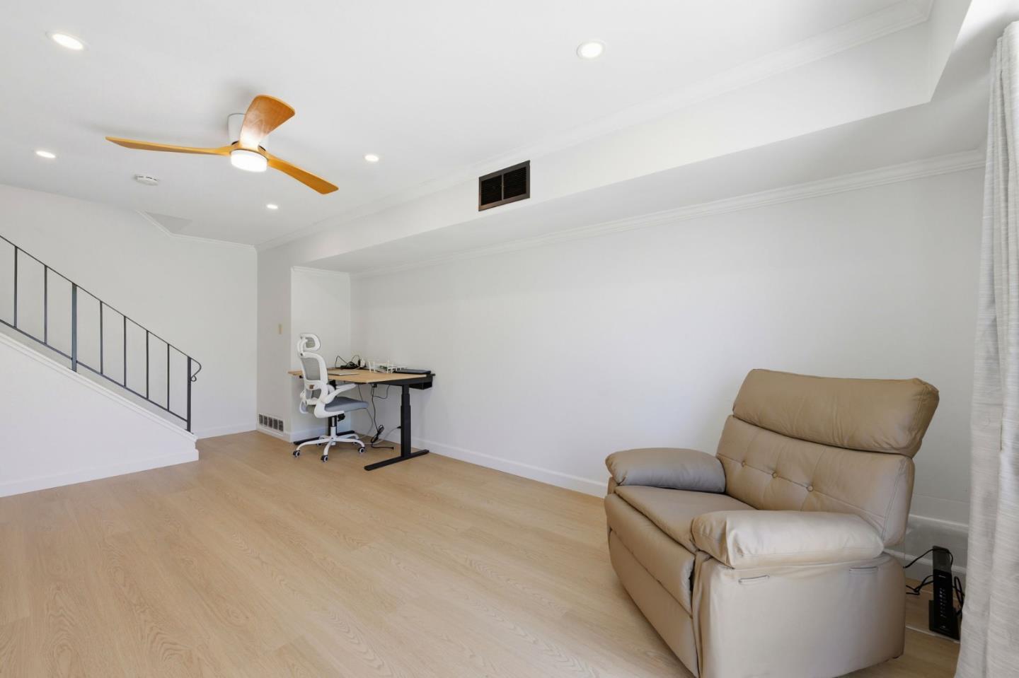 1214 Admiralty Lane