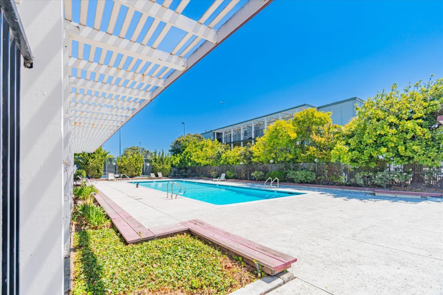 1214 Admiralty Lane