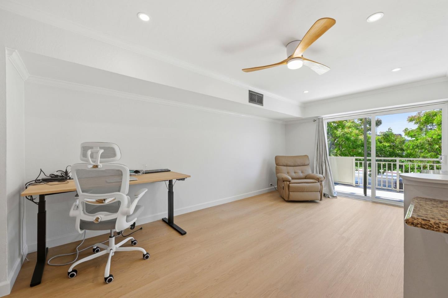 1214 Admiralty Lane