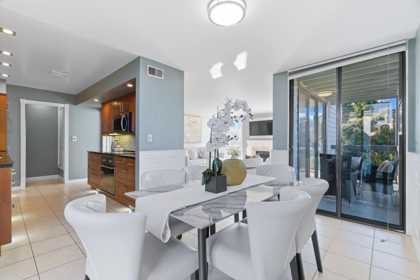 651 Port Drive 208