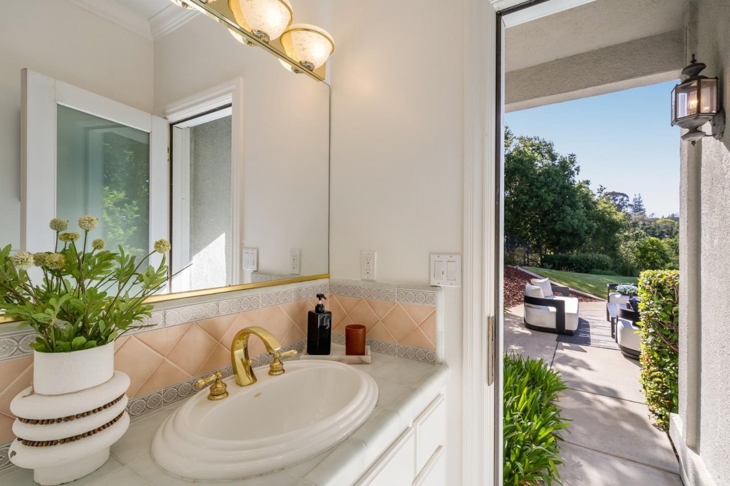 15015 Gypsy Hill Road