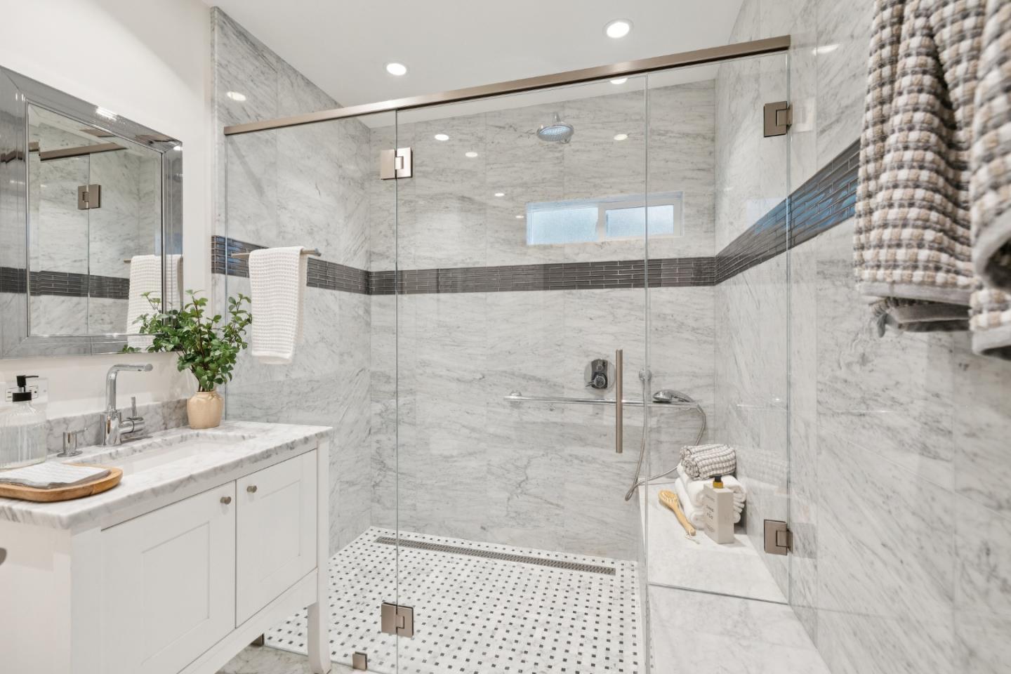 2119 Roosevelt Avenue