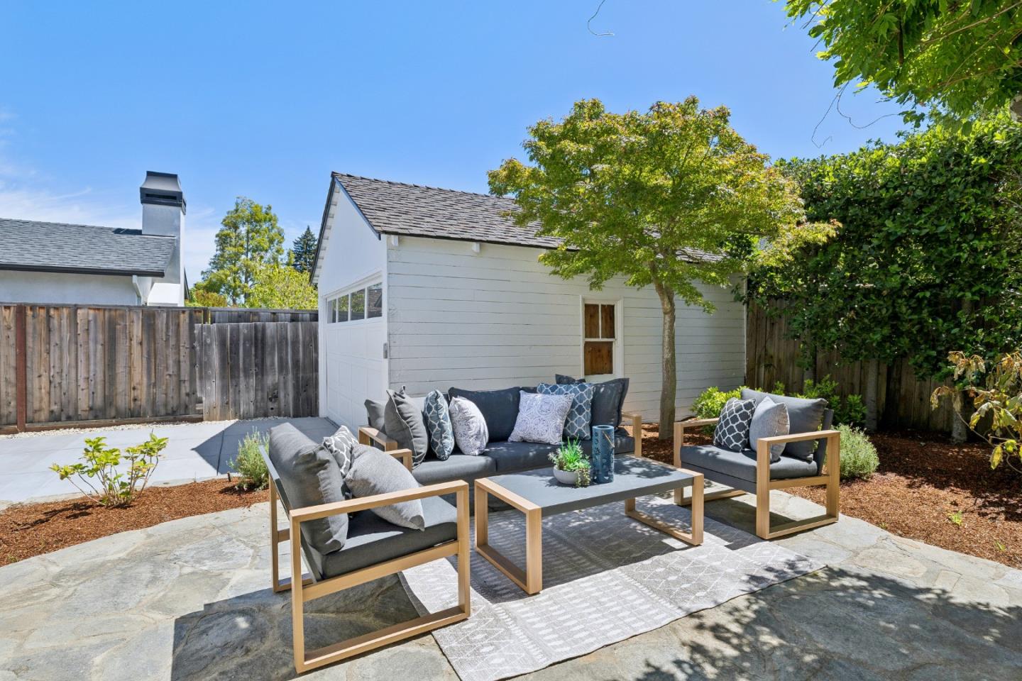 2119 Roosevelt Avenue