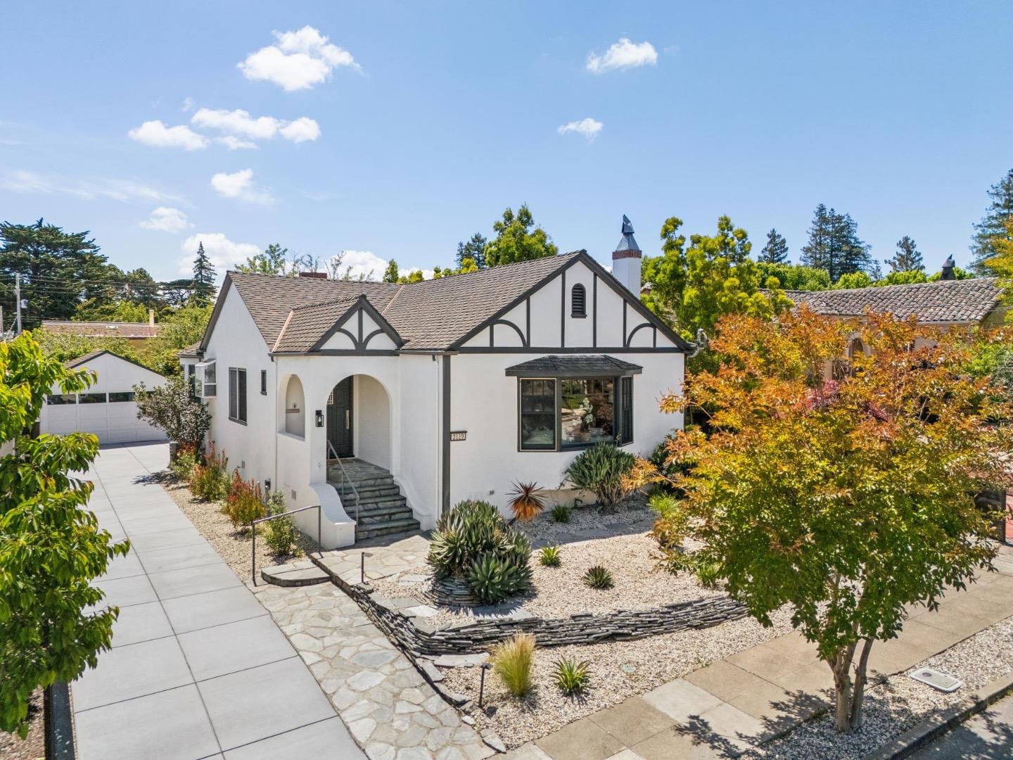 2119 Roosevelt Avenue