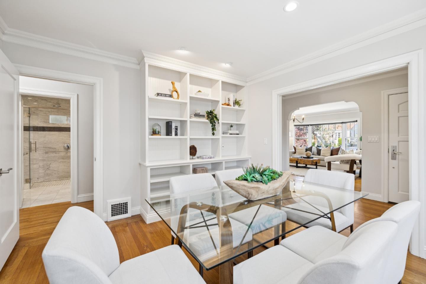 2119 Roosevelt Avenue