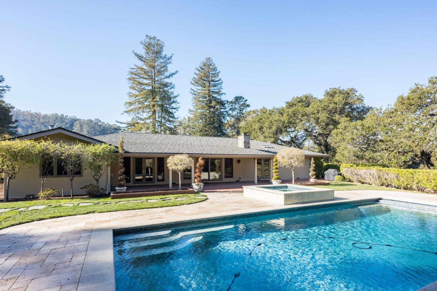 30 Knightwood Lane