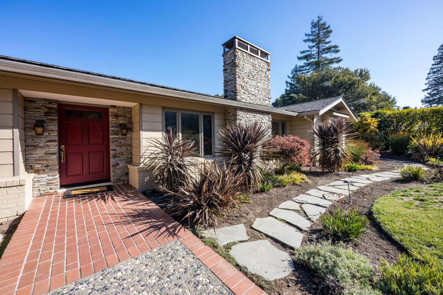 30 Knightwood Lane