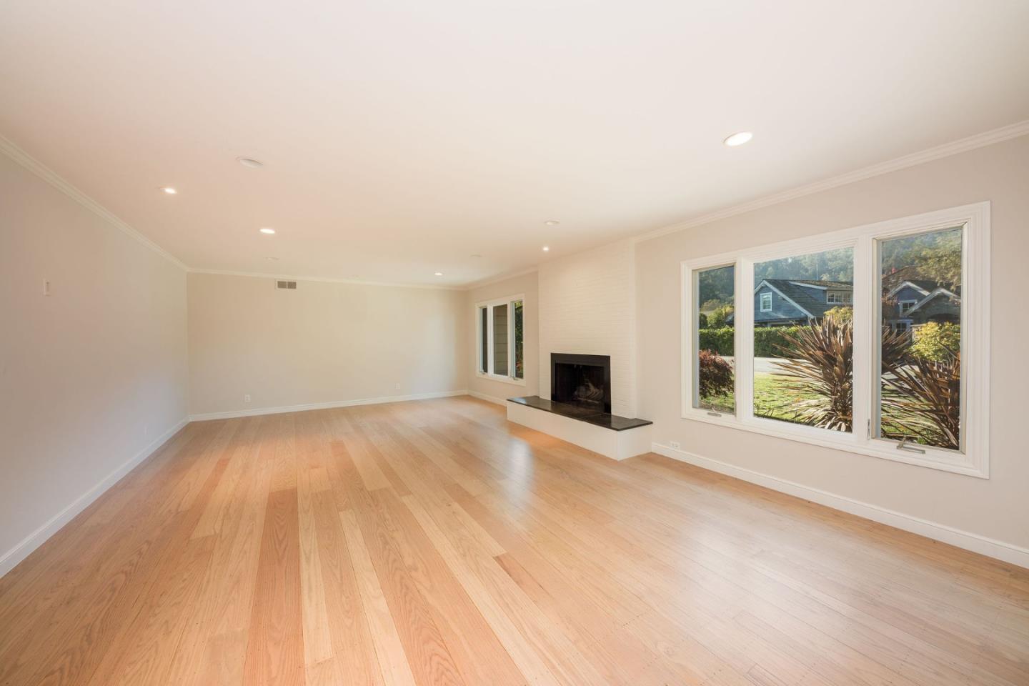 30 Knightwood Lane