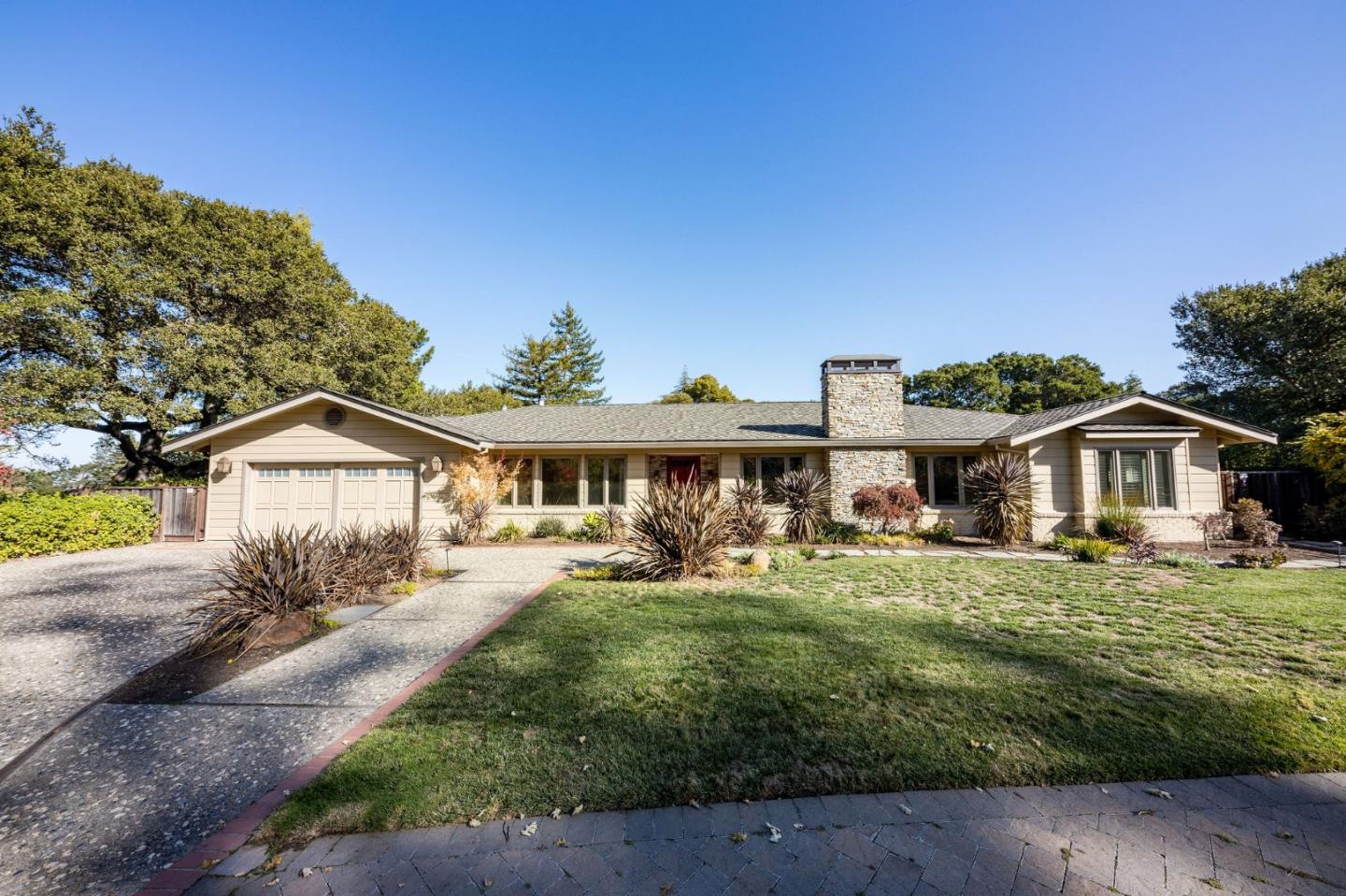 30 Knightwood Lane