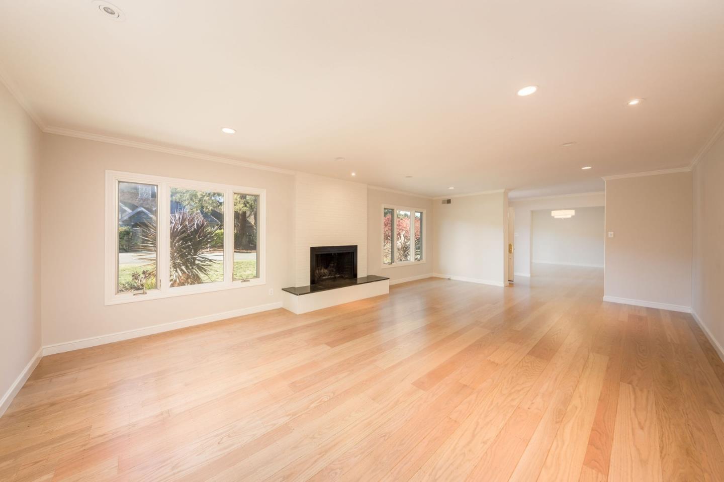 30 Knightwood Lane