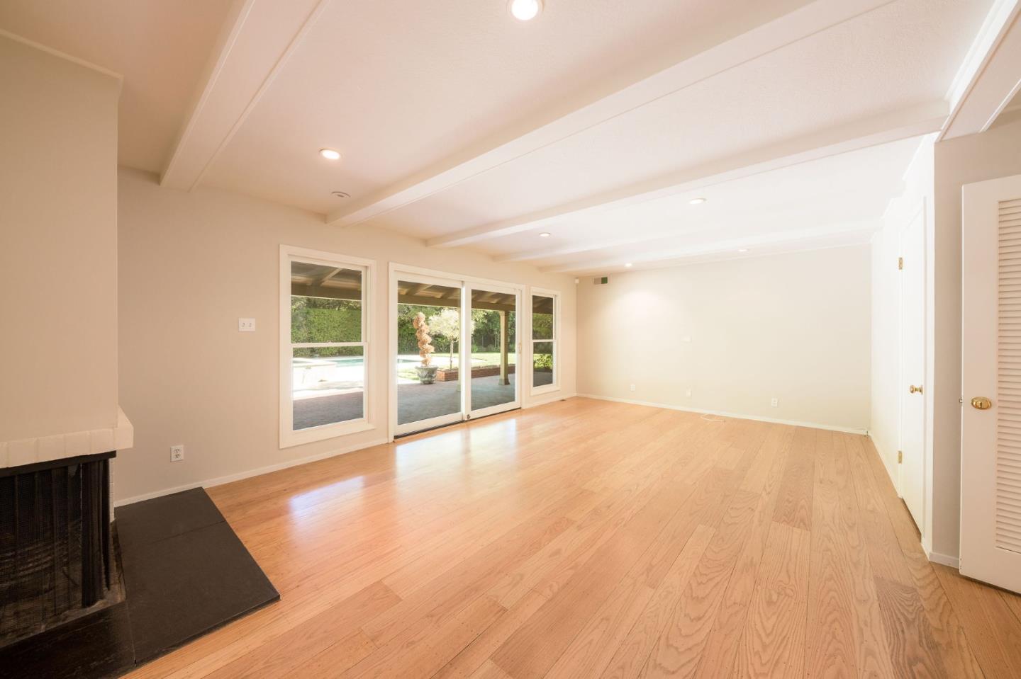 30 Knightwood Lane