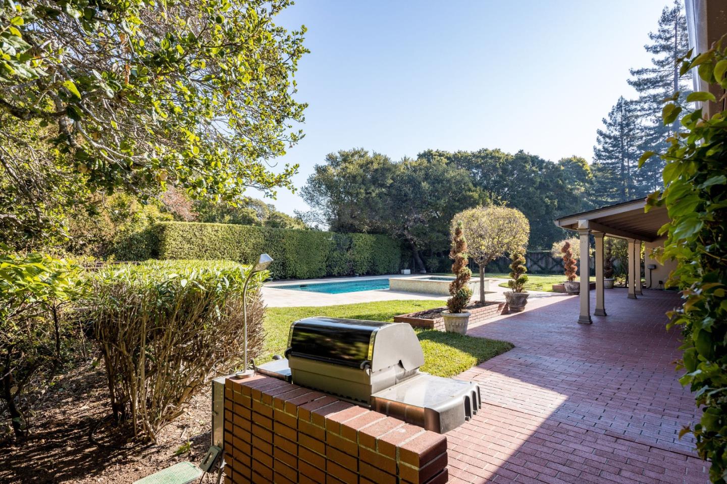 30 Knightwood Lane