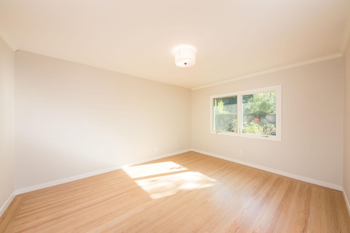 30 Knightwood Lane