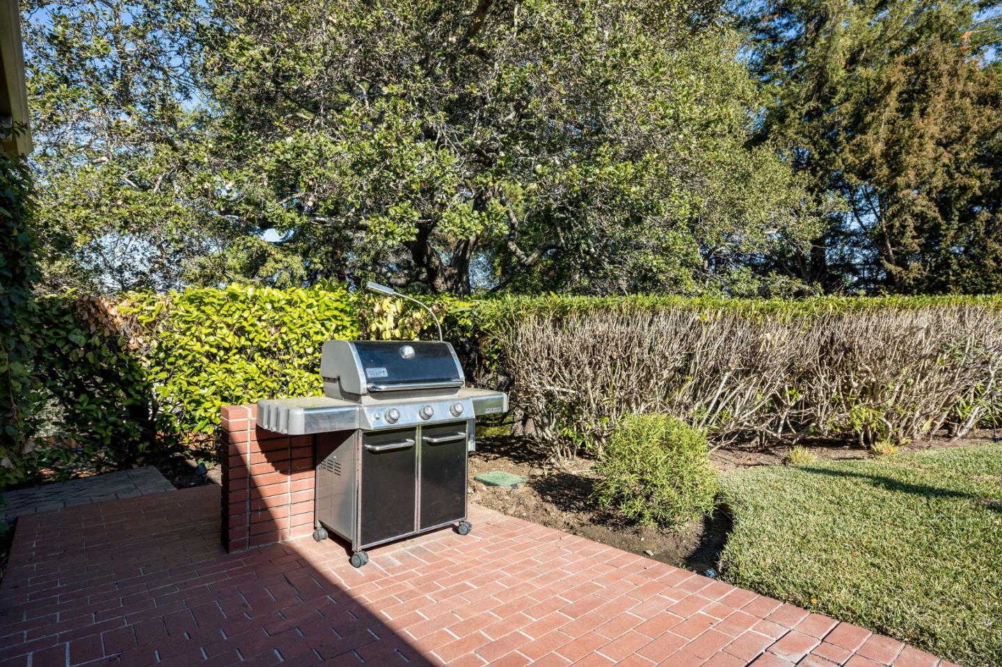 30 Knightwood Lane