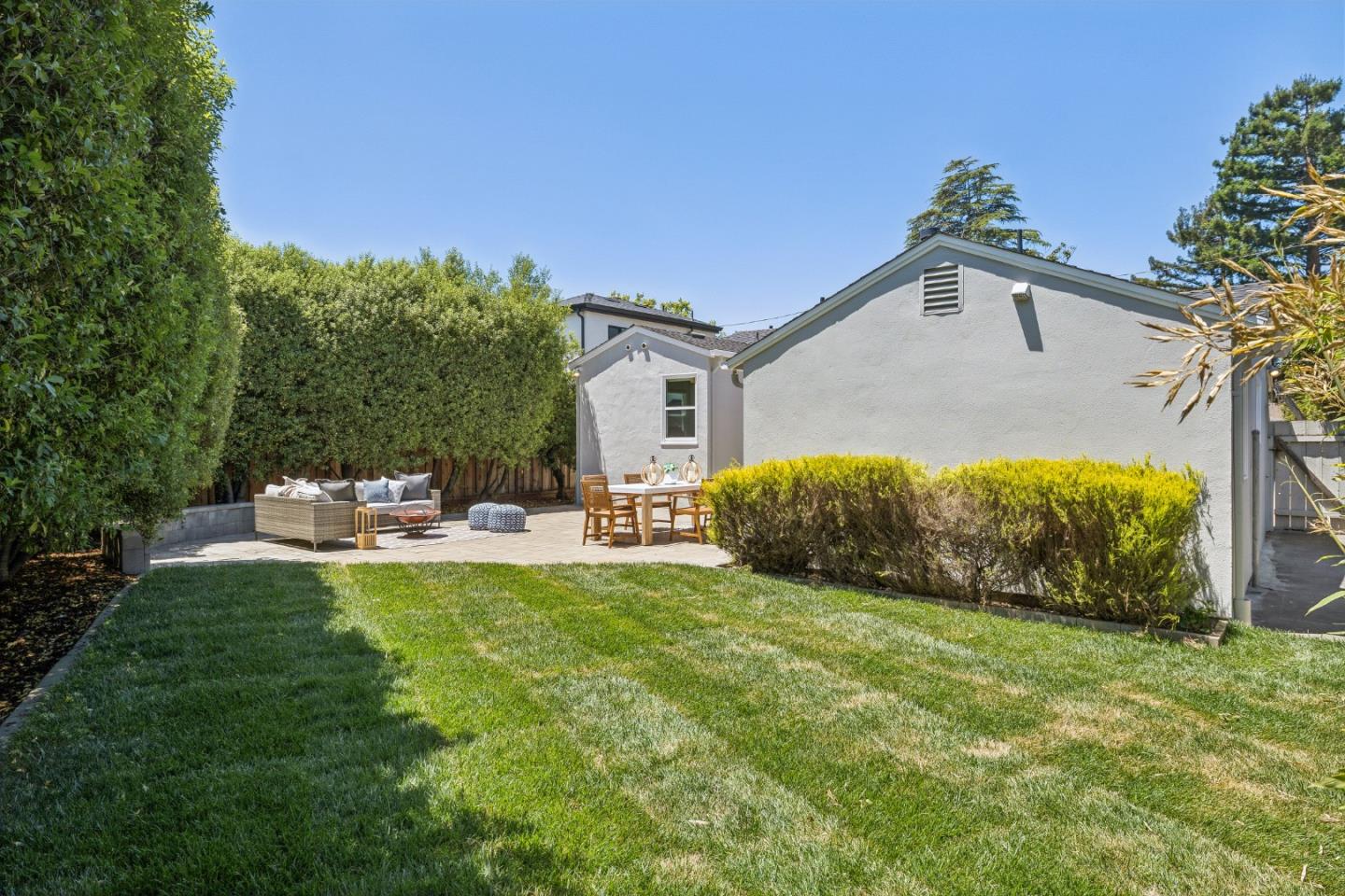 905 Rose Court