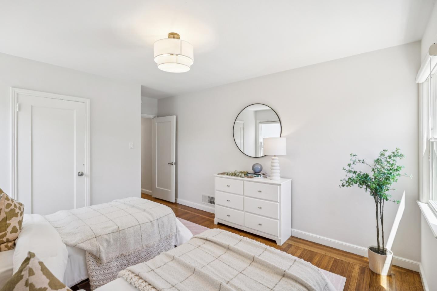 905 Rose Court