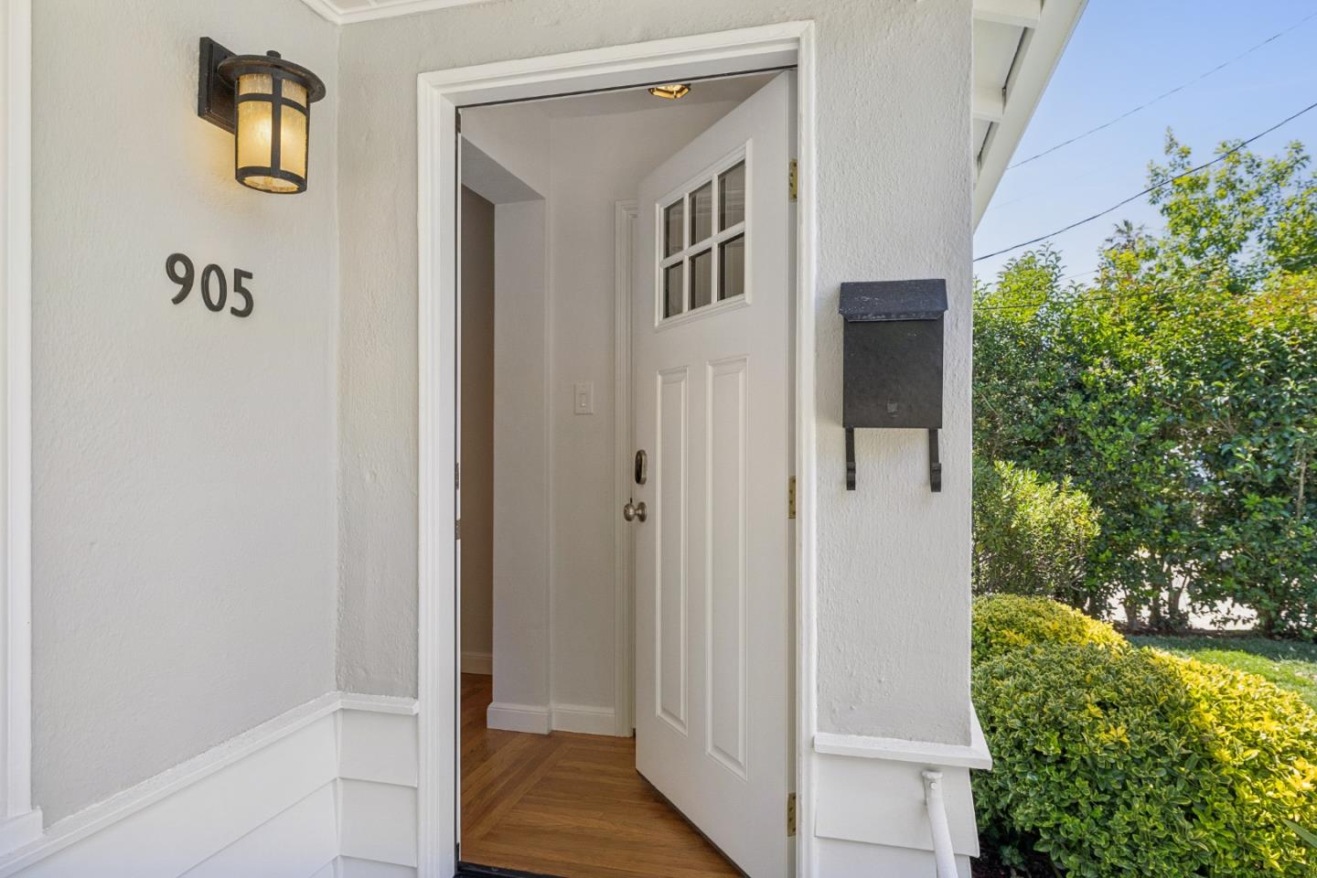 905 Rose Court