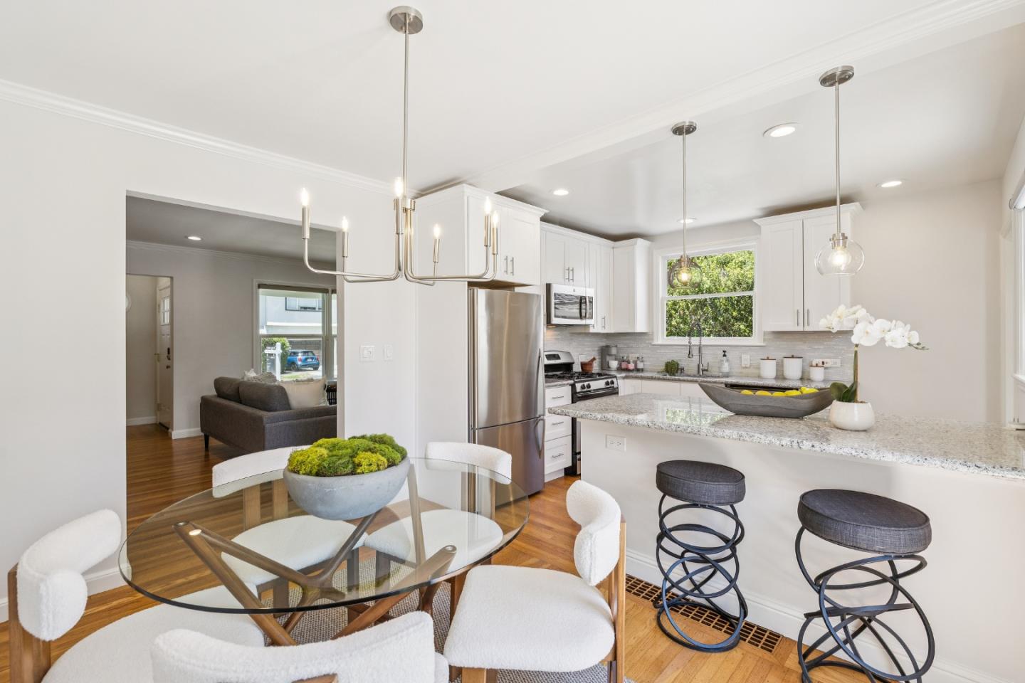 905 Rose Court