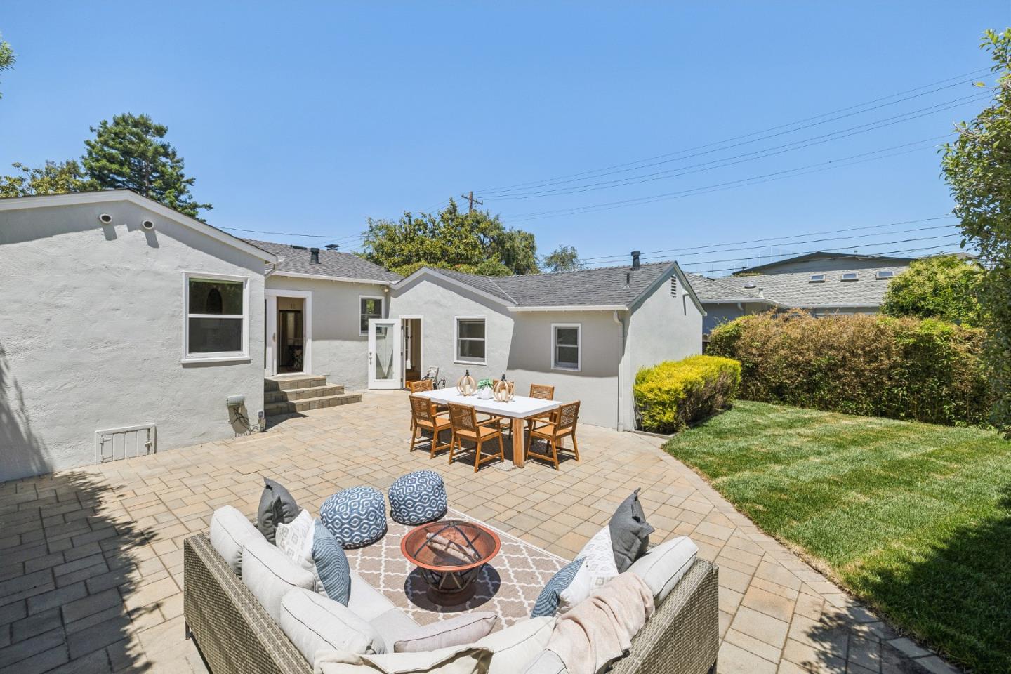 905 Rose Court