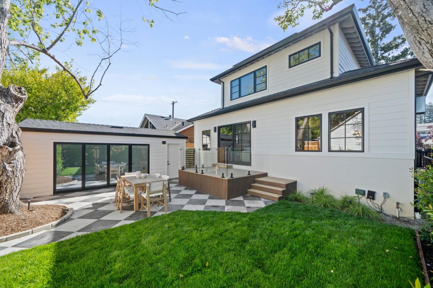 1548 Cypress Avenue