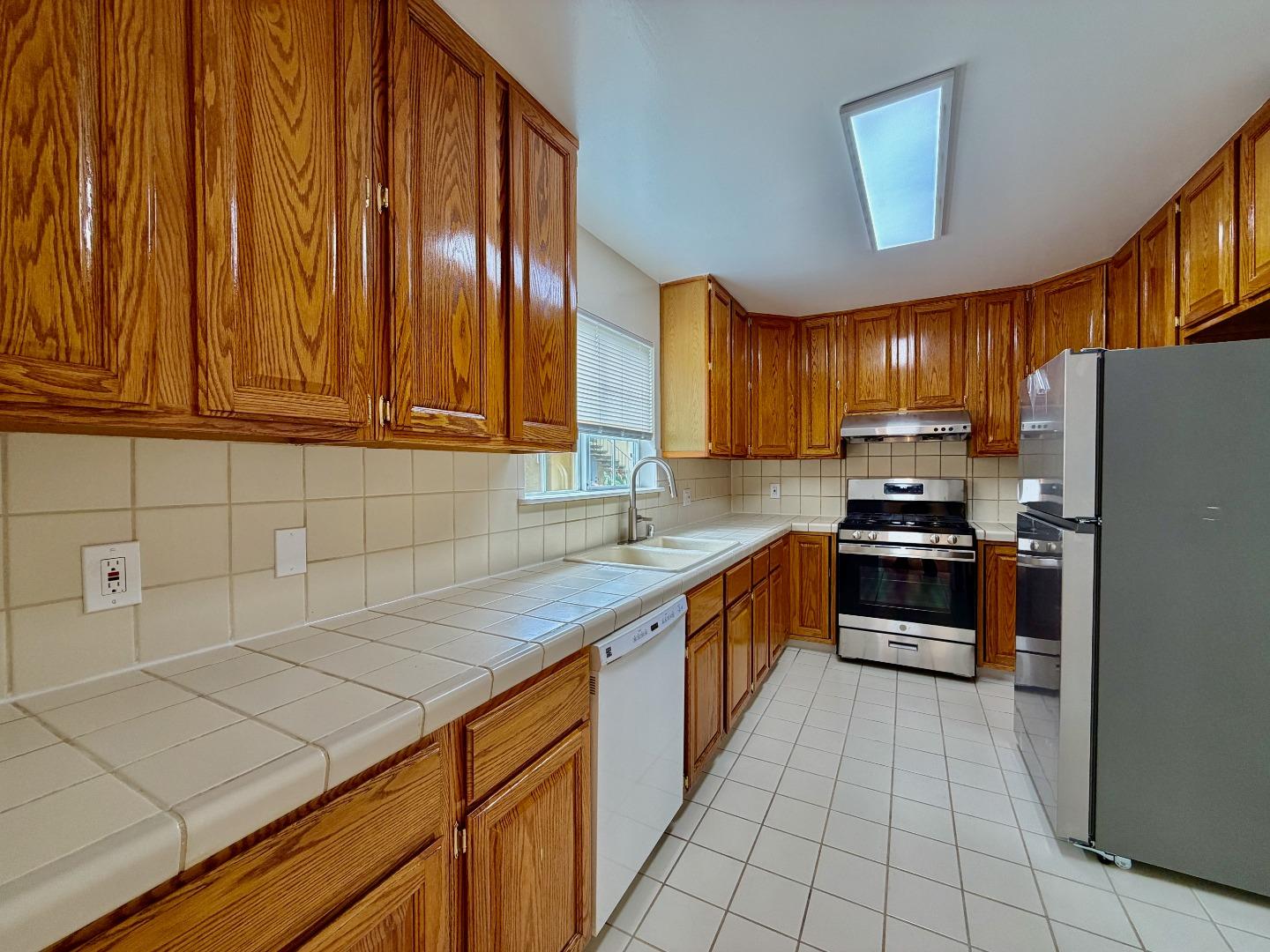 712 Prospect Row