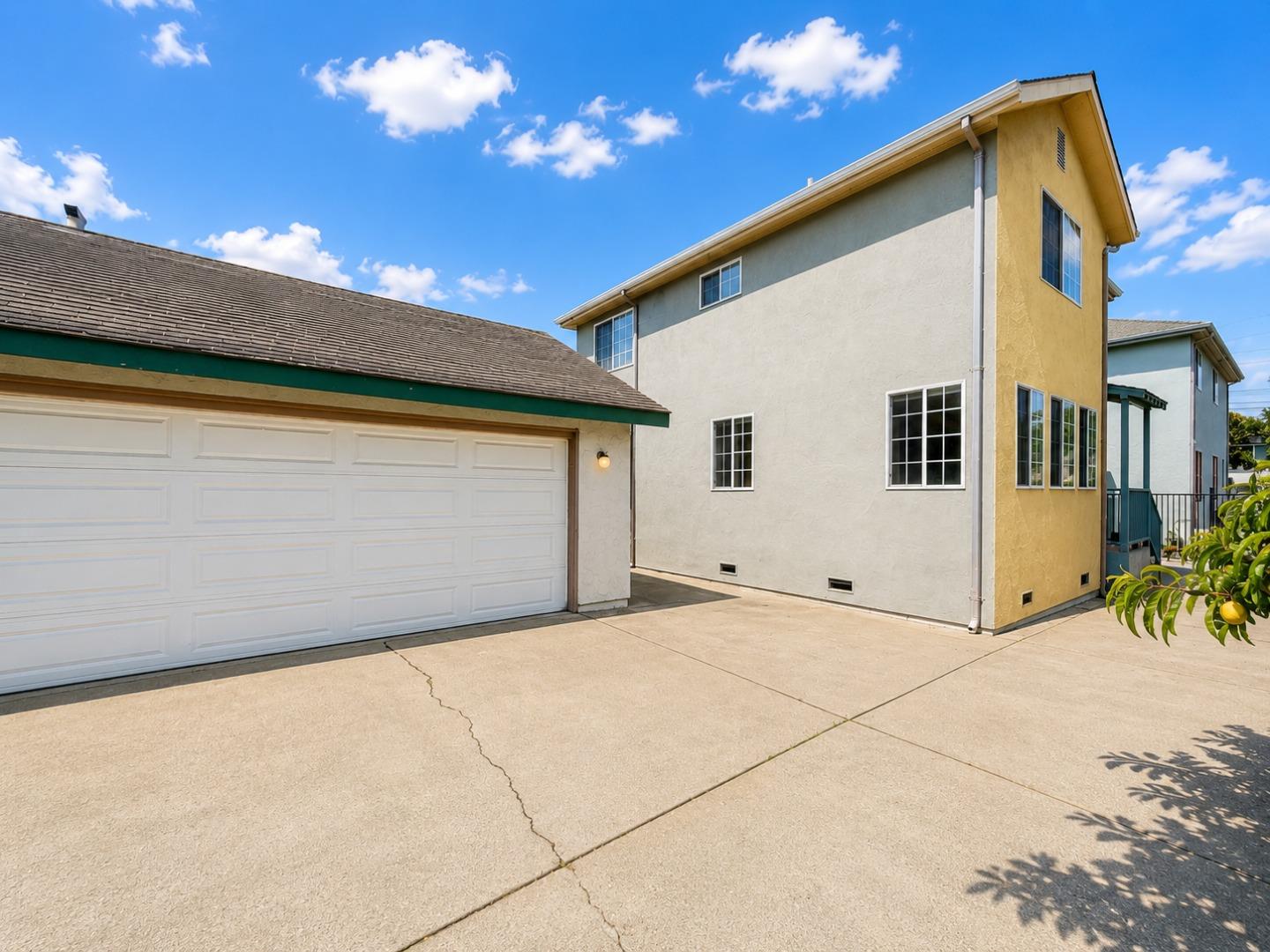 712 Prospect Row