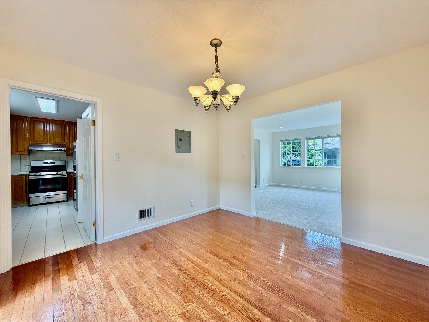 712 Prospect Row
