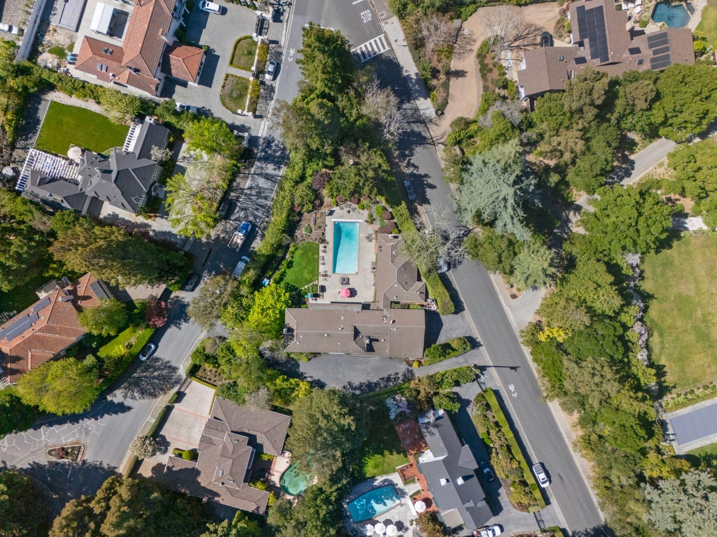 452 Roblar Avenue