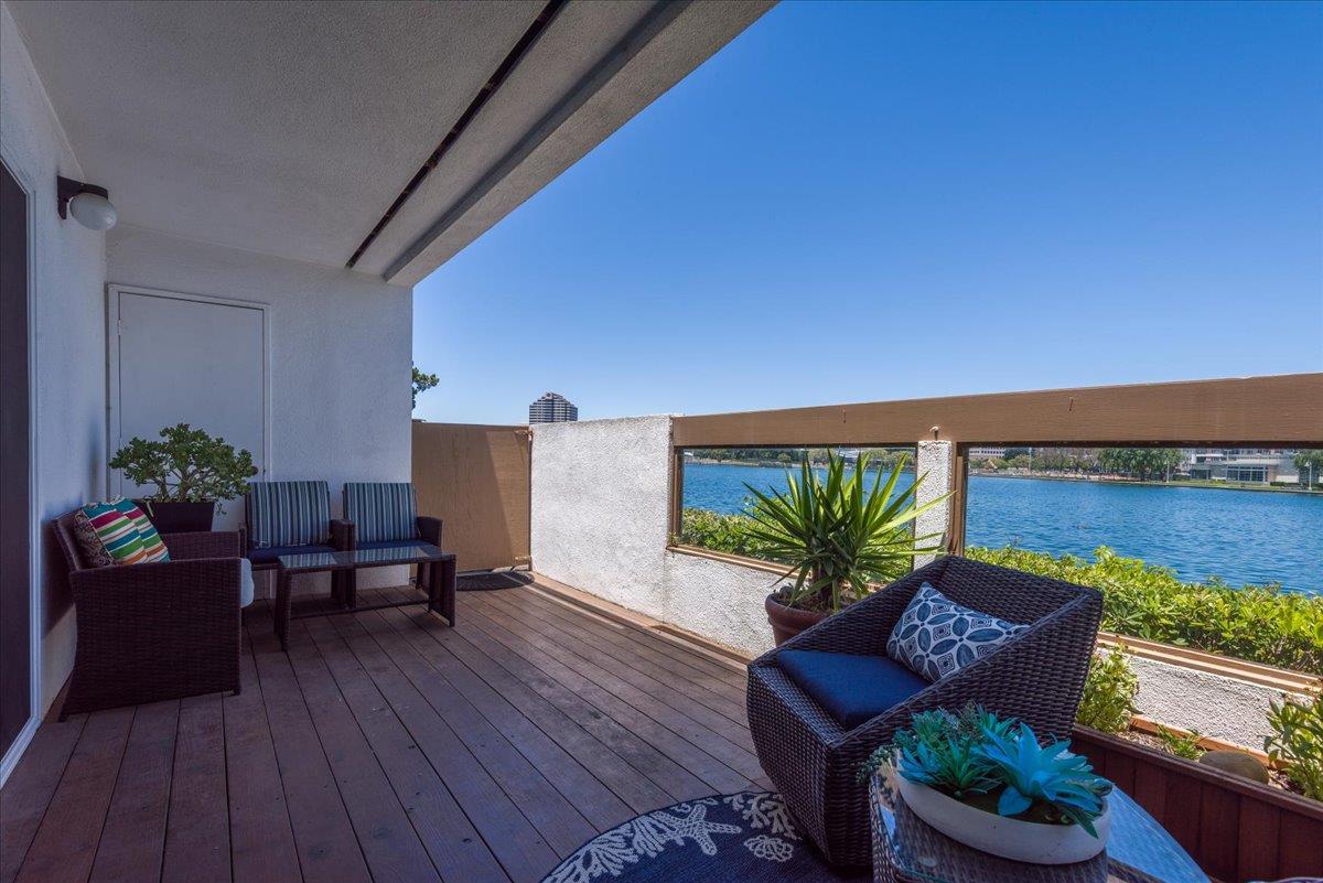 945 Lido Lane