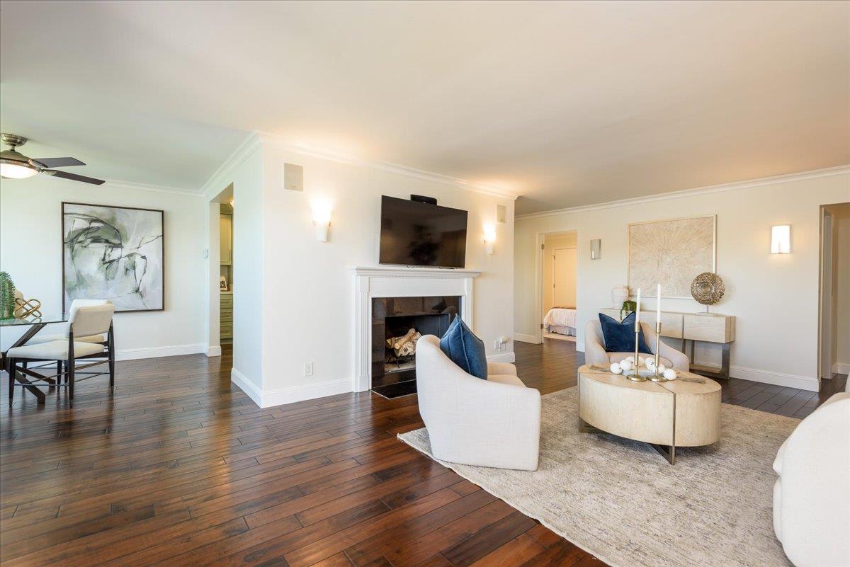 945 Lido Lane