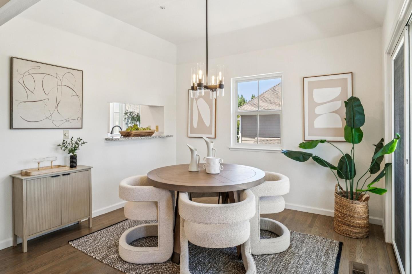 1051 Helm Lane