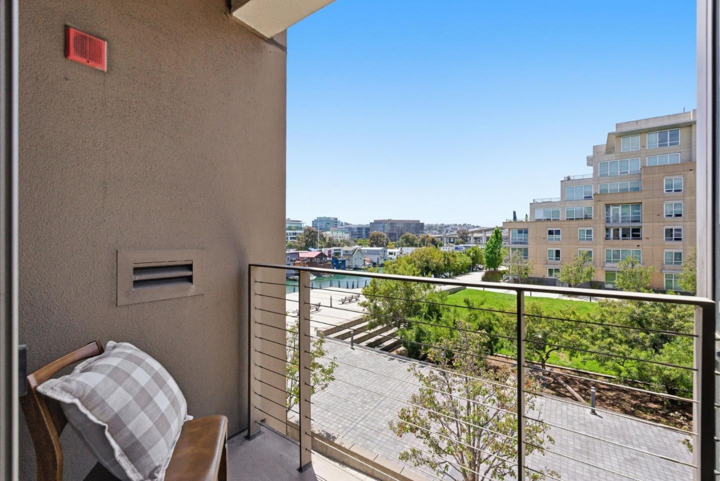 255 Berry Street 320