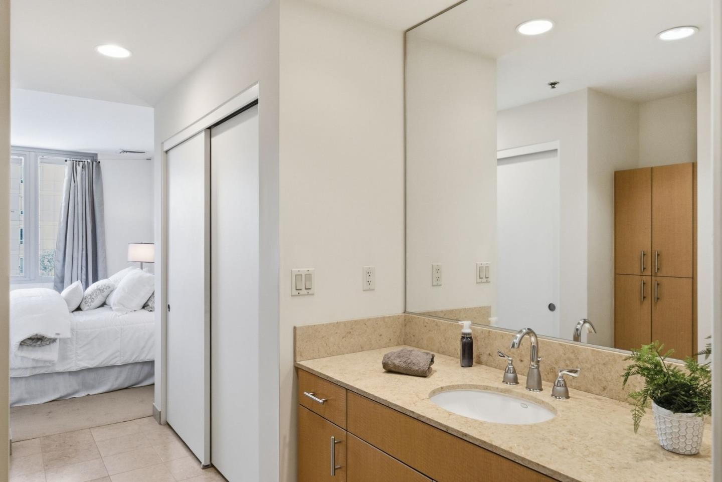 255 Berry Street 320