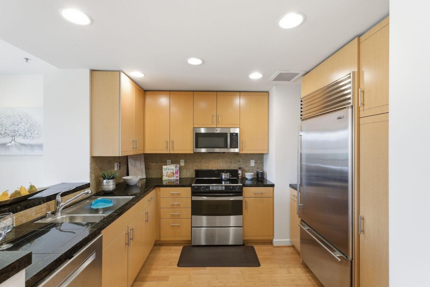255 Berry Street 320
