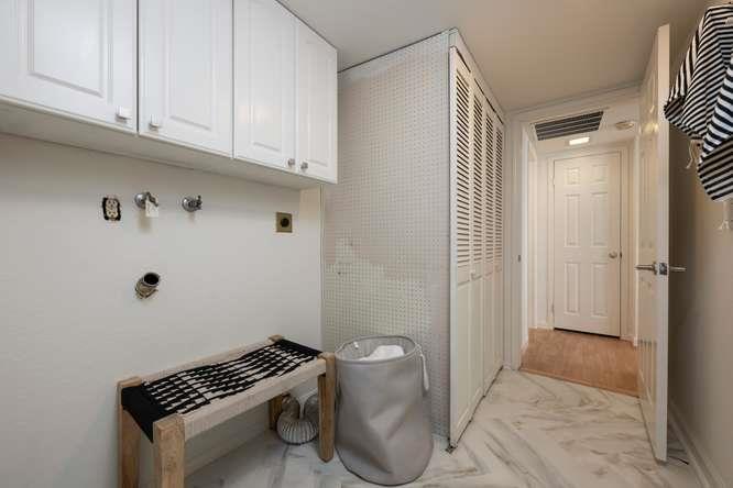 326 Commander Lane