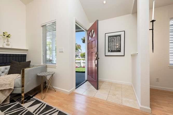 326 Commander Lane