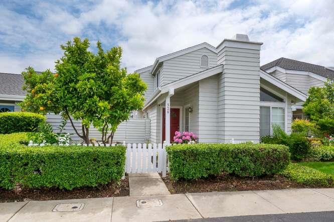 326 Commander Lane