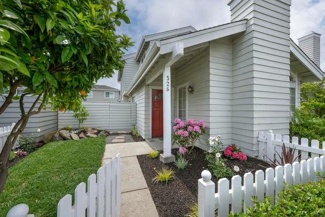 326 Commander Lane