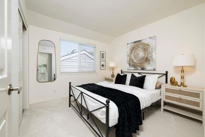 326 Commander Lane