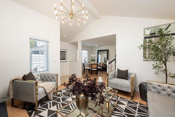 326 Commander Lane