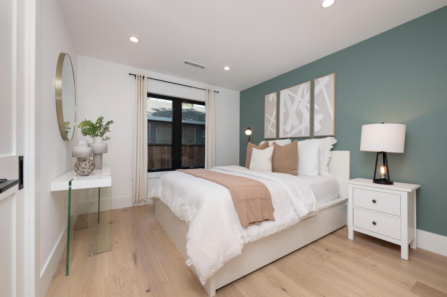 3231 Alameda De Las Pulgas