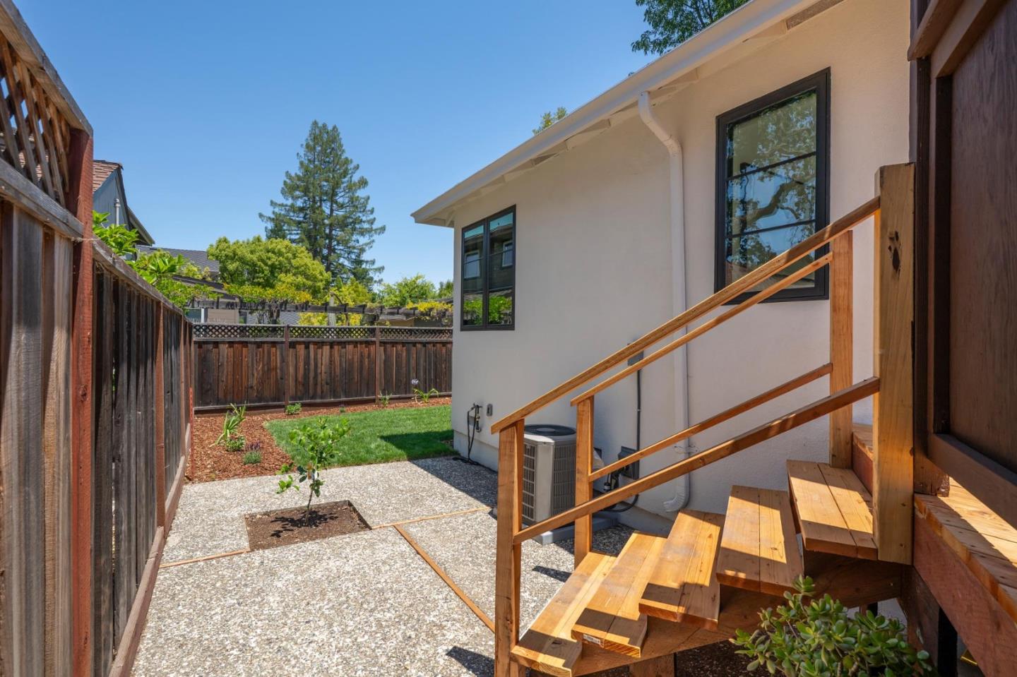3231 Alameda De Las Pulgas