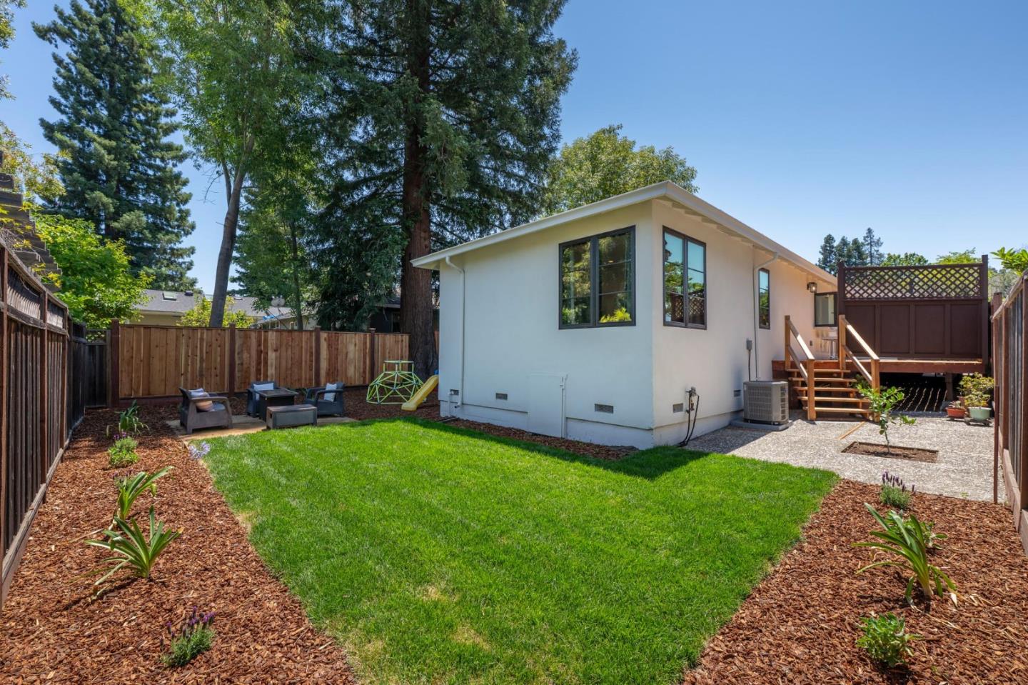 3231 Alameda De Las Pulgas