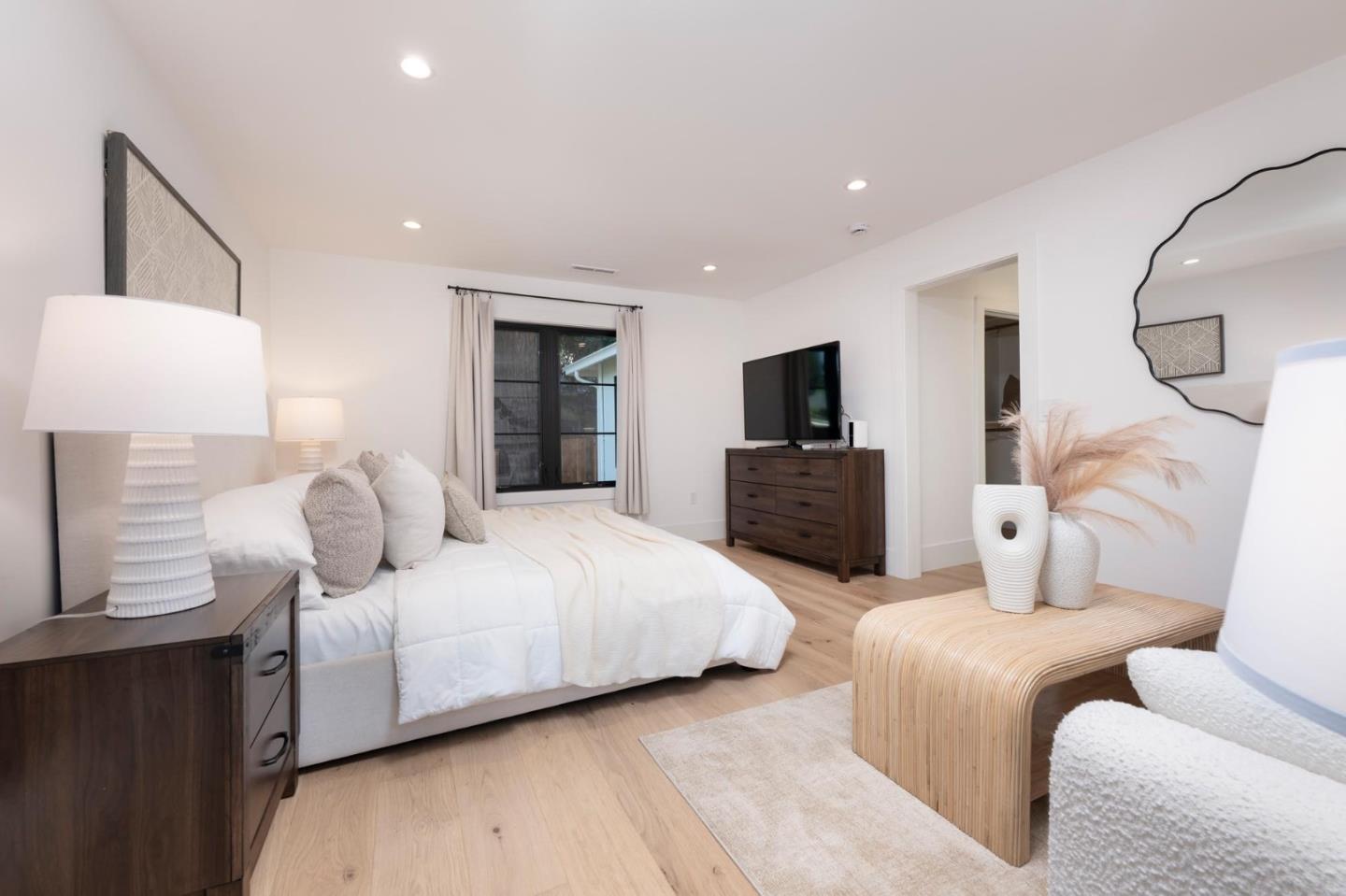 3231 Alameda De Las Pulgas