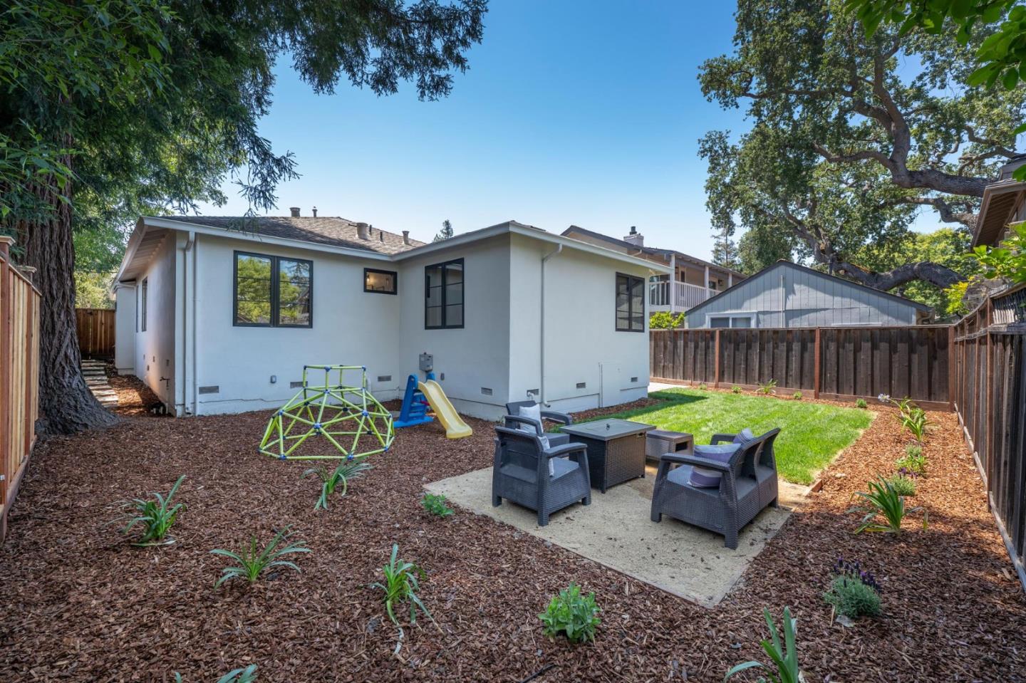 3231 Alameda De Las Pulgas