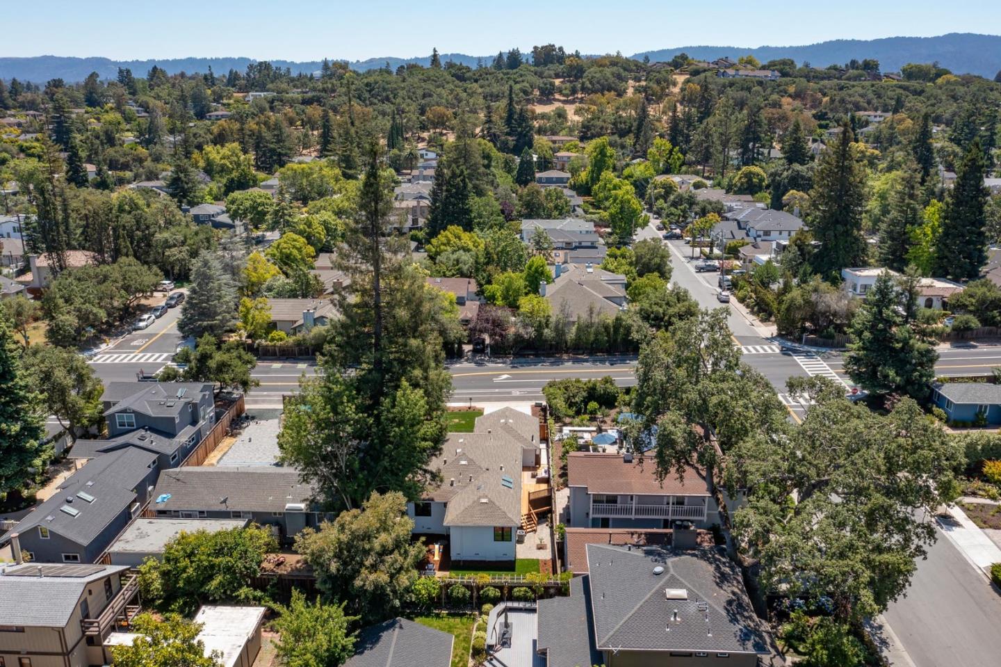 3231 Alameda De Las Pulgas