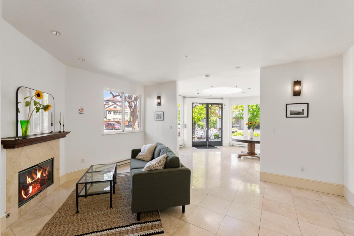 107 El Camino Real 104