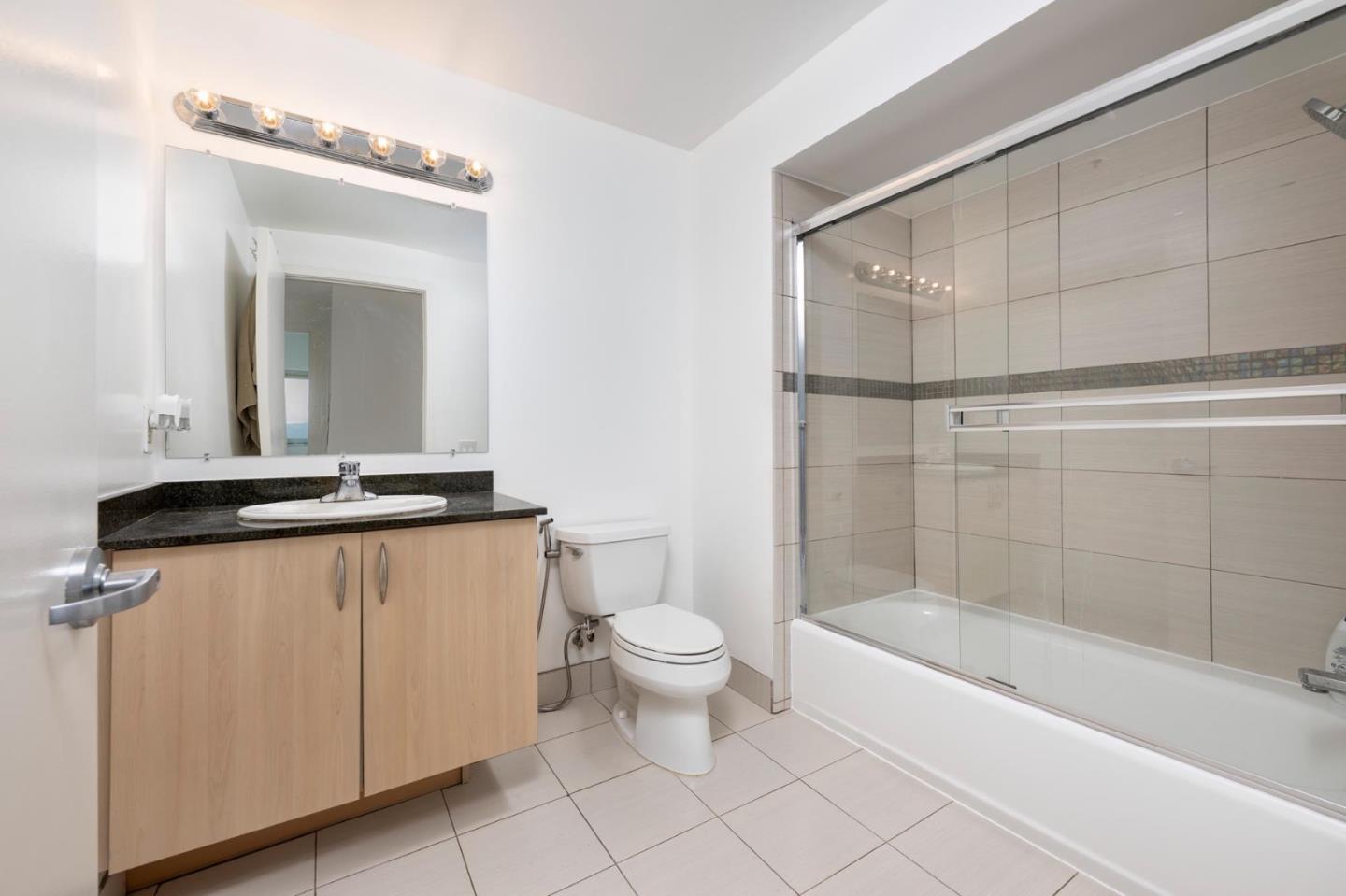 1 Mandalay Place 905