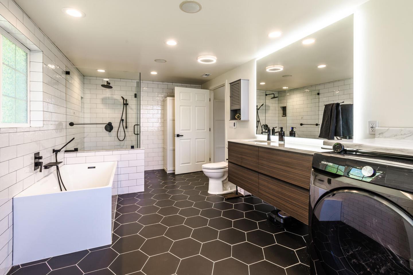 60 Fernwood Drive