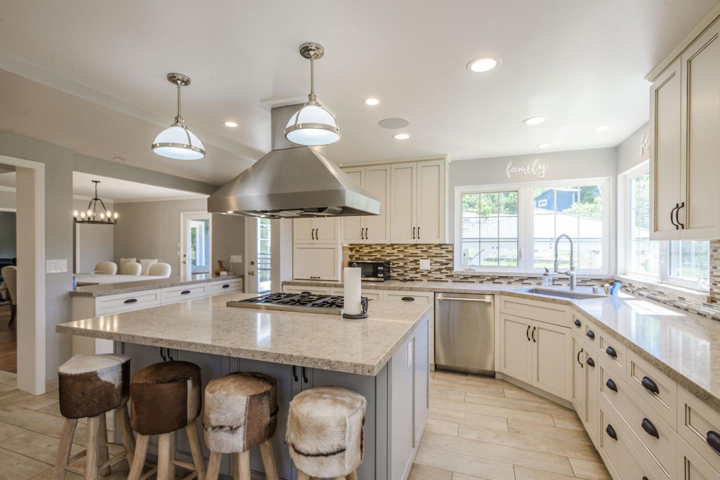 60 Fernwood Drive
